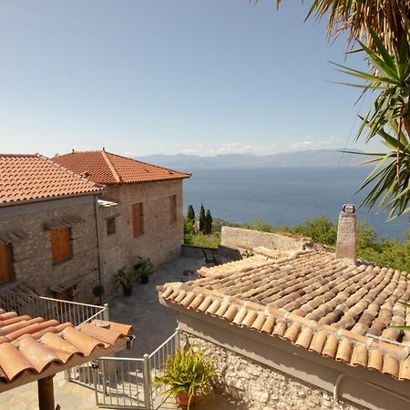 Fteri Stone House In Platanos, Akrata Daire Dış mekan fotoğraf