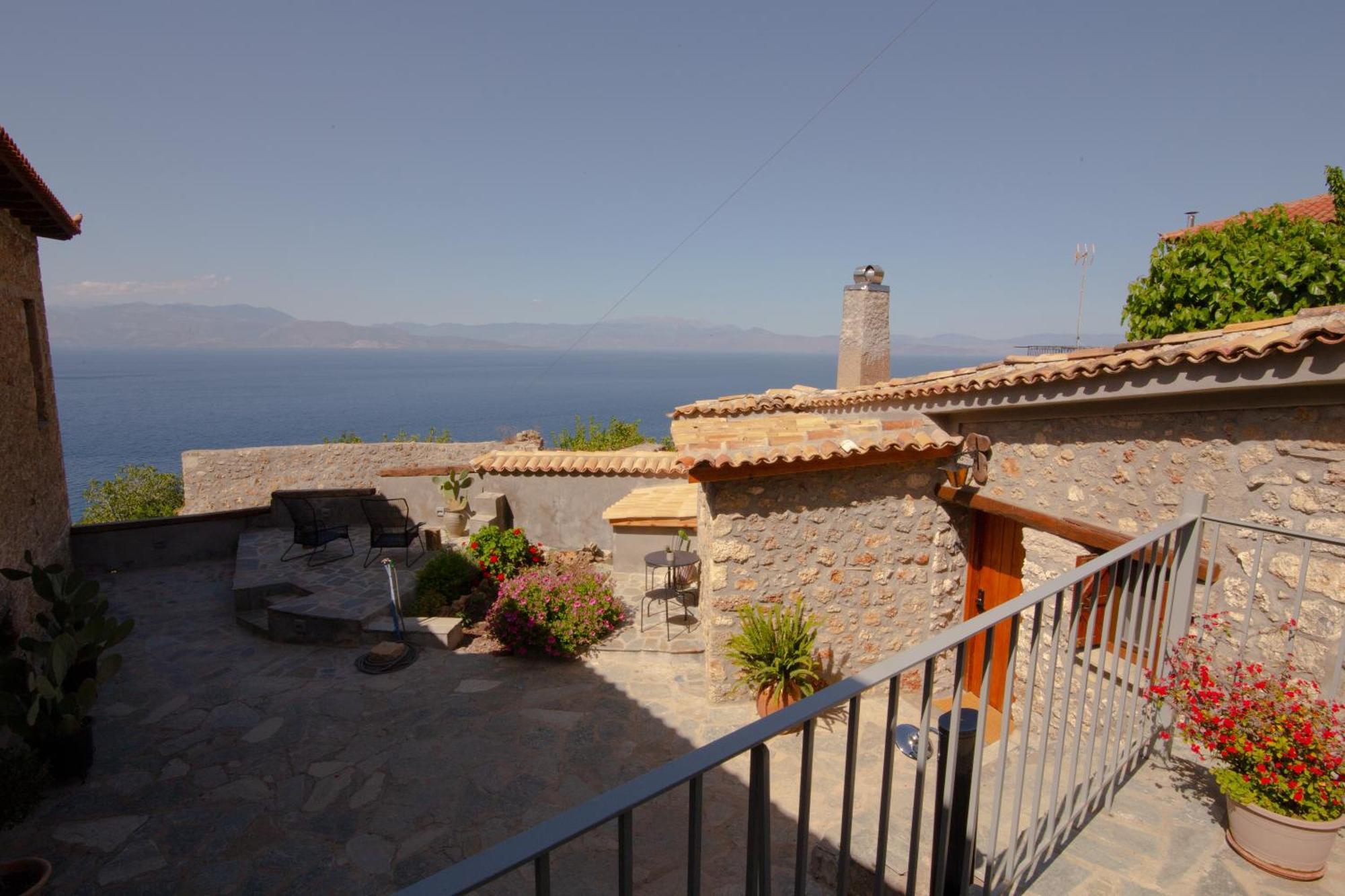 Fteri Stone House In Platanos, Akrata Daire Dış mekan fotoğraf